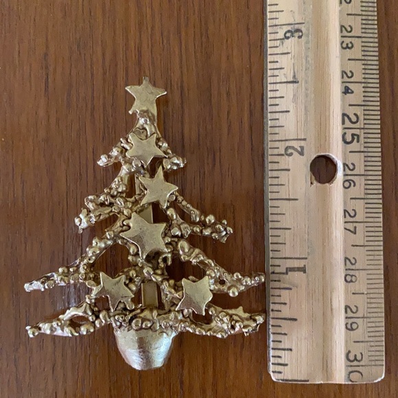 Gold Tone Christmas Brooch - Picture 5 of 5